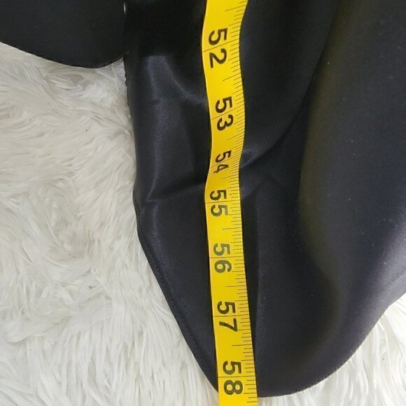 Black/Ivory Evening Gown (See Pix For Size) - Picture 10 of 12